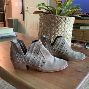 Vince Camuto brown leather booties size 8 1/2